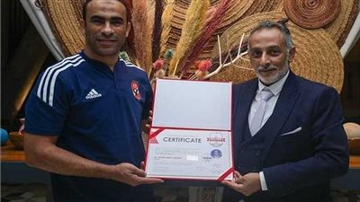 دكتوراه فخرية.. بلاغ للنائب العام يطالب بالتحقيق مع مدير الكرة بالأهلي