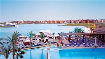 الغردقة 7 أيام بـ 6 آلاف جنيه.. غرفة شركات السياحة: إضرار بسمعة مصر