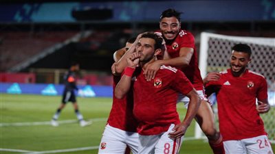 عاجل.. مؤشر جديد يقرب نجم الأهلي من الرحيل للدوري القطري