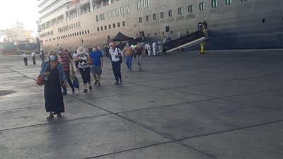 وصول 1626 سائحا من جنسيات مختلفة لميناء سفاجا 