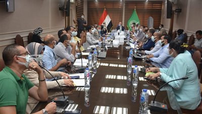 محافظ القليوبية يتابع مشروع الإسكان الجاري تنفيذه بمدن شبرا الخيمة وقليوب