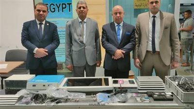 ضبط محاولة تهريب أجهزة ومستلزمات طبية ولابتوب وهواتف بمطار برج العرب (صور)