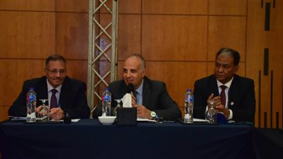 وزير الري يؤكد أهمية العمل لتحقيق أهداف هيئة تنمية خزان الحجر الرملي النوبي