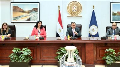 مباحثات بين السياحة والهجرة للترويج السياحي بين المصريين في الخارج 