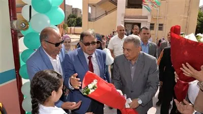 سكرتير مساعد الإسماعيلية يفتتح مدرسة المستقبل الابتدائية الجديدة 
