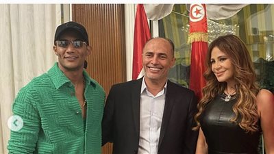 محمد رمضان برفقة السفير التونسي في لبنان