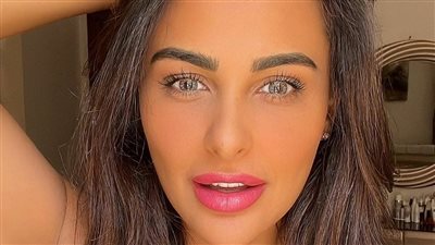 بإطلالة ساحرة.. ميس حمدان تبهر جمهورها