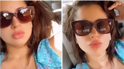 منى فاروق تغازل جمهورها ومحبيها في أحدث ظهور لها