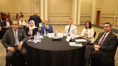 نقيب المهندسين خلال ملتقى تكنولوجيا الفضاء في مواجهة التغيرات المناخية