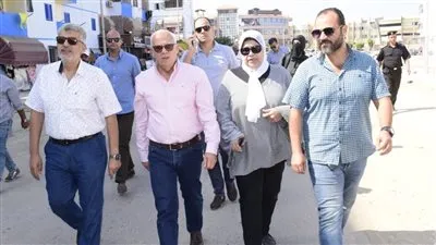 محافظ بورسعيد يتفقد أعمال رفع كفاءة وتطوير منطقة قبضايا بحي الزهور