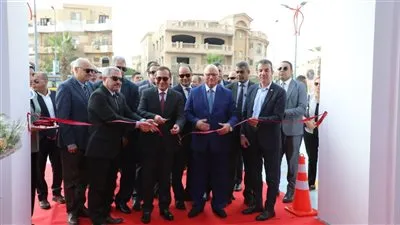 وزير البترول ومحافظ القاهرة يشهدان افتتاح محطة الوقود المتكاملة بالتجمع الخامس