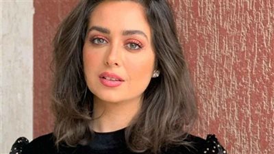 هبة مجدي تفوز بجائزة الإبداع في مهرجان الفضائيات العربية بدورها في 