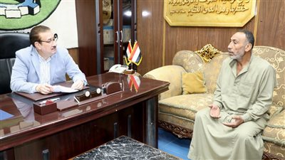 محافظ المنوفية يستمع لشكاوى المواطنين ويوجه التفتيش بفحصها