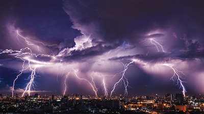 برق ورعد.. 3 تحذيرات عاجلة من الأرصاد للمصريين حول الطقس