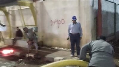 انتشار معدات وسيارات كسح وشفط المياه لإزالة الأمطار من شوارع الشرقية