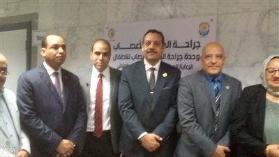 رئيس جامعة أسوان ووفد CIB يفتتحون قسم جراحة المخ بالمستشفي الجامعي