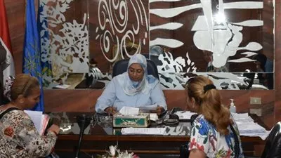  محافظ أسوان يكلف نائبته بالاستماع لشكاوى 29 مواطنا في اللقاء الجماهيري الأسبوعي