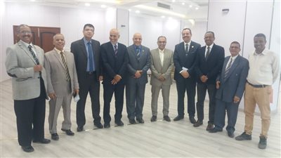 رئيس جامعة أسوان يستقبل وفد وحدة المشروعات لتطوير التعليم العالي