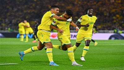 مصطفى محمد يصنع هدفا بالكعب في تعادل نانت وأجاكسيو بالدوري الفرنسي