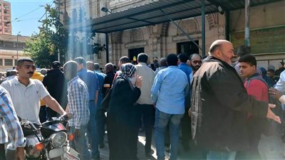 تشييع جثمان شقيق المطربة أمينة من مسجد العمري في الإسكندرية (صور)