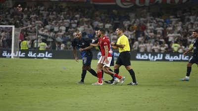 عاجل.. تفاصيل أزمة نجم الأهلي مع شيكابالا في مباراة السوبر