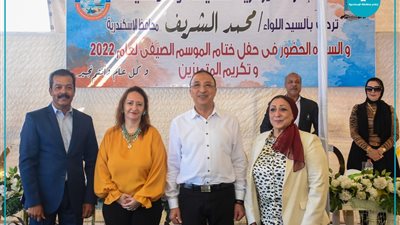 سائحة رومانية تُشيد بالمشروعات القومية على أرض الإسكندرية