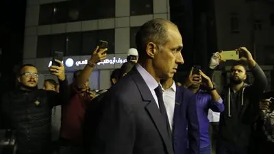 جمال مبارك يحضر عزاء فريد الديب بمسجد عمر مكرم بالتحرير (فيديو)