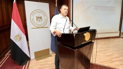 وزير السياحة والآثار للعاملين: أطمح لتحقيق حلم اجتذاب 30مليون سائح
