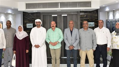 محافظ أسوان يستقبل وفد مؤسسة زايد العليا لأصحاب الهمم (صور)