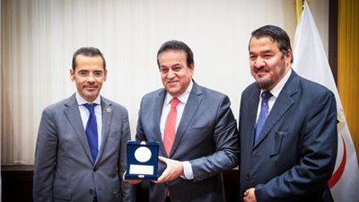 وزير الصحة يؤكد حرص مصر لنقل خبراتها للشعوب العربية