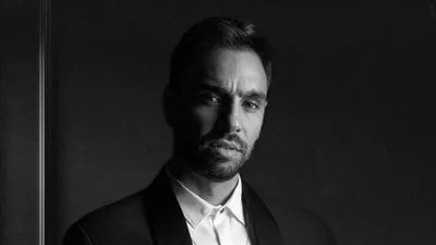 شاهد.. أطفال 57357 يرحبون بالفنان أحمد الشامي