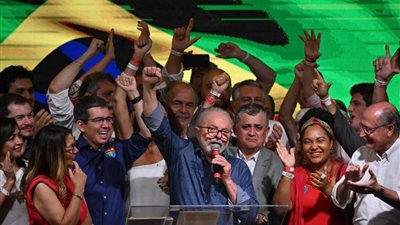 بفرحة عارمة.. هكذا استقبلت البرازيل رئيسها الجديد