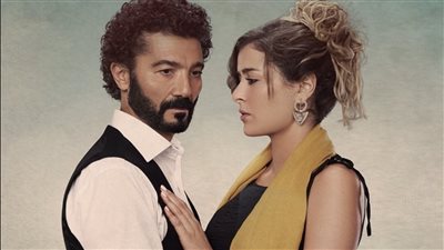 بهذه الطريقة.. خالد النبوي يشوق جمهوره لمسلسله الجديد 