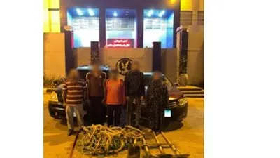 ضبط 5 أشخاص بتهمة التنقيب عن الآثار داخل عقار بالتجمع 