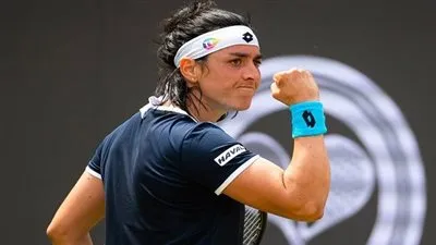 أنس جابر تفوز على الأمريكية جيسيكا وتحقق أول انتصاراتها بالبطولة الختامية 