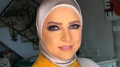 دعاء فاروق تتعرض لحادث سير على الدائري