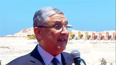 وزير الكهرباء: نستطيع توليد 347 ألف ميجا طاقة من الرياح وضعفها من الشمس