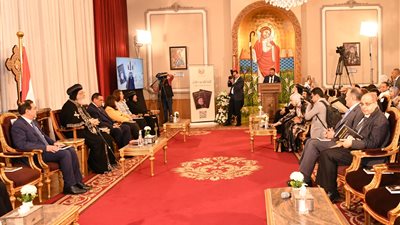 السفير نقلي يشهد توقيع كتاب 