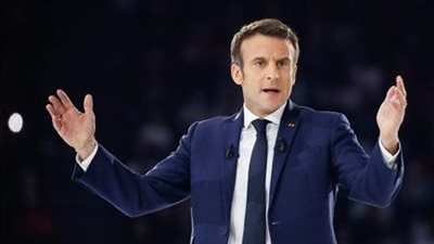 ماكرون: تنفس هذه الكميات من الكربون دراما كبيرة