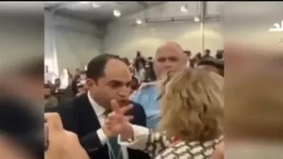 أحمد موسى يكشف ماحدث بين النائب عمرو درويش وشقيقة علاء عبد الفتاح