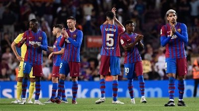 بينهم الصفقة الأخيرة.. برشلونة يطرد 3 لاعبين في يناير