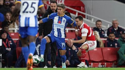 آرسنال يسقط أمام برايتون بثلاثية ويودع كأس الرابطة الانجليزية