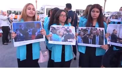 وقفة تضامنية مع عمرو درويش خلال قمة المناخ.. وأول تعليق من النائب (فيديو)