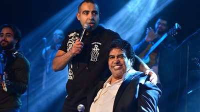 محمد عدوية يشعل حفله بساقية الصاوي بحضور كامل العدد