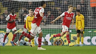 آرسنال يقهر وولفرهامبتون ويواصل صدارة الدوري الانجليزي