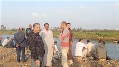 انتشال جثمان إحدى الضحايا المفقودين بترعة المنصورية في الدقهلية