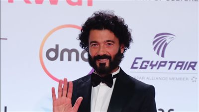 بإطلالة كلاسيكية.. خالد النبوي يتألق في أحدث ظهور له من مهرجان القاهرة السينمائي