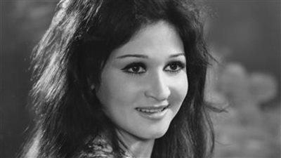 والدتي جالها الطلق فيا وهي بتتفرج على فيلم في السينما.. في ذكرى ميلادها لبلبة تفوز بجائزة الهرم الذهبي