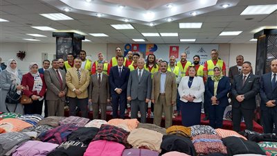 رئيس جامعة بنها يفتتح  معرض 