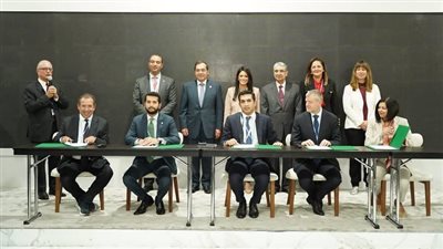 على هامش Cop27.. توقيع اتفاقيات بقيمة 83 مليار دولار بقطاع الطاقة المتجددة